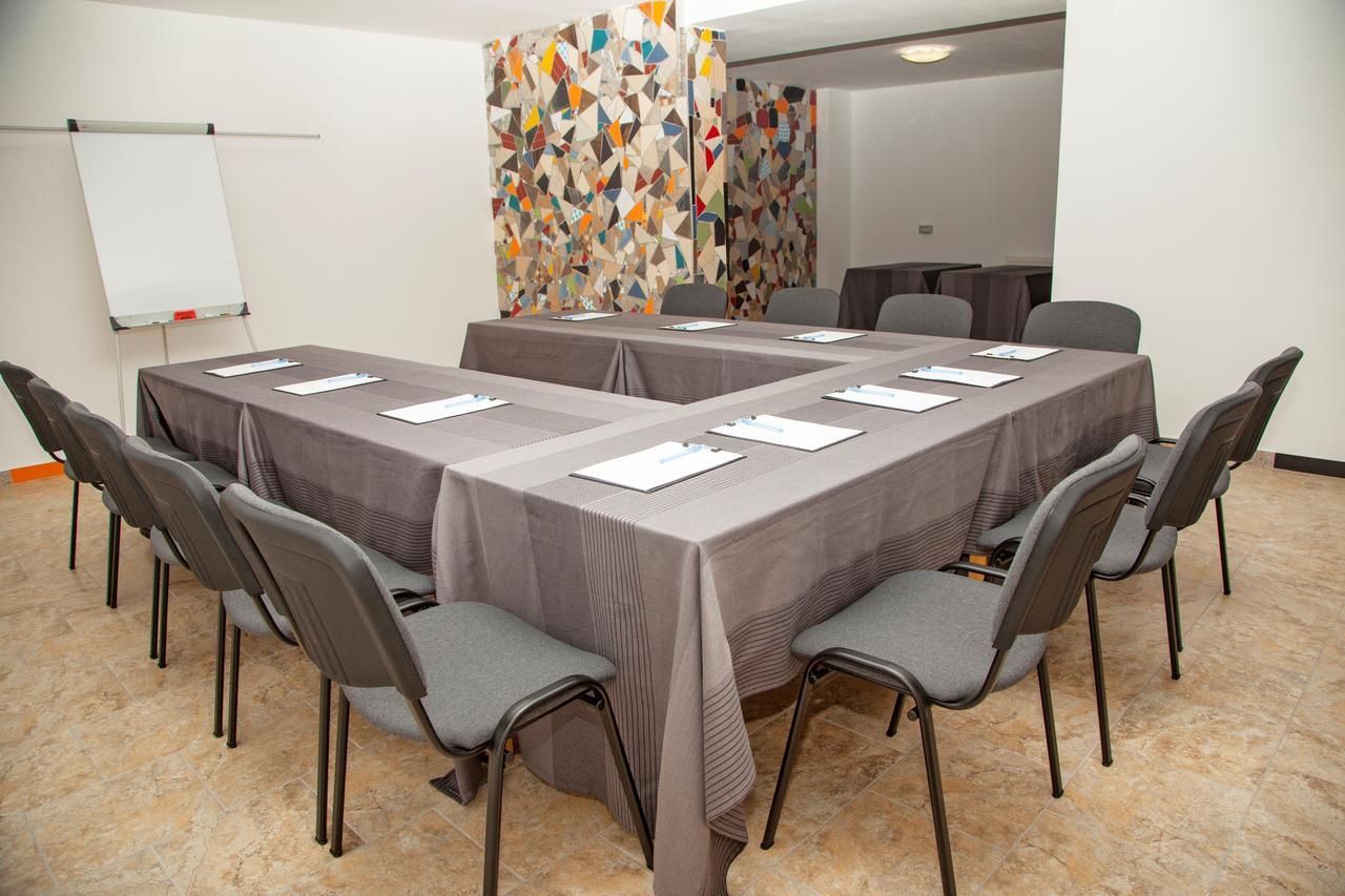 Hotel Nova Residence 2 Popesti-Leordeni Luaran gambar